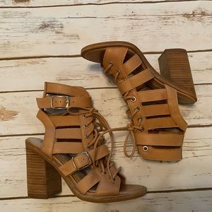 NWT - SOLD OUT!!! Steve Madden Jackson Heels